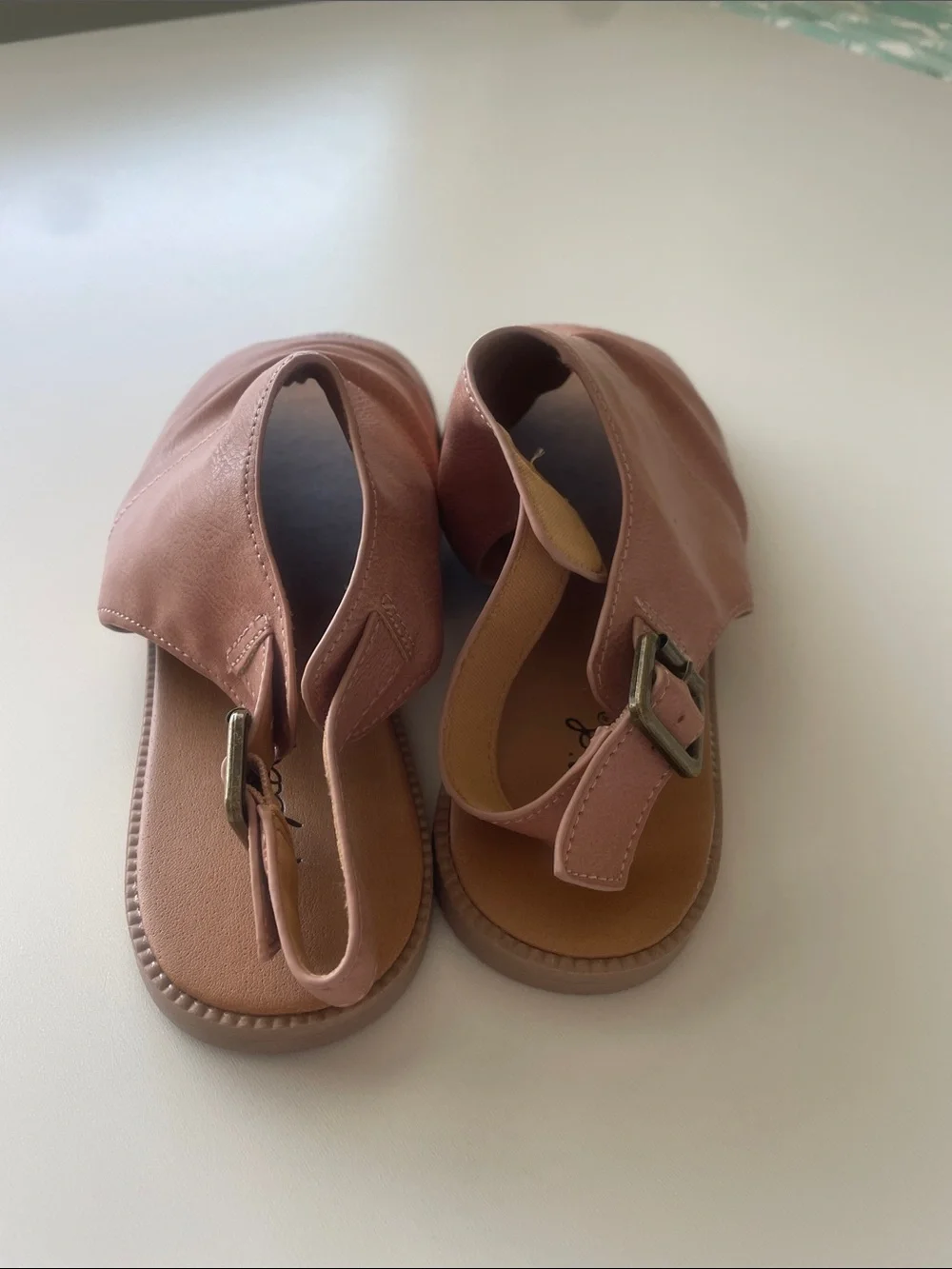 Sandal